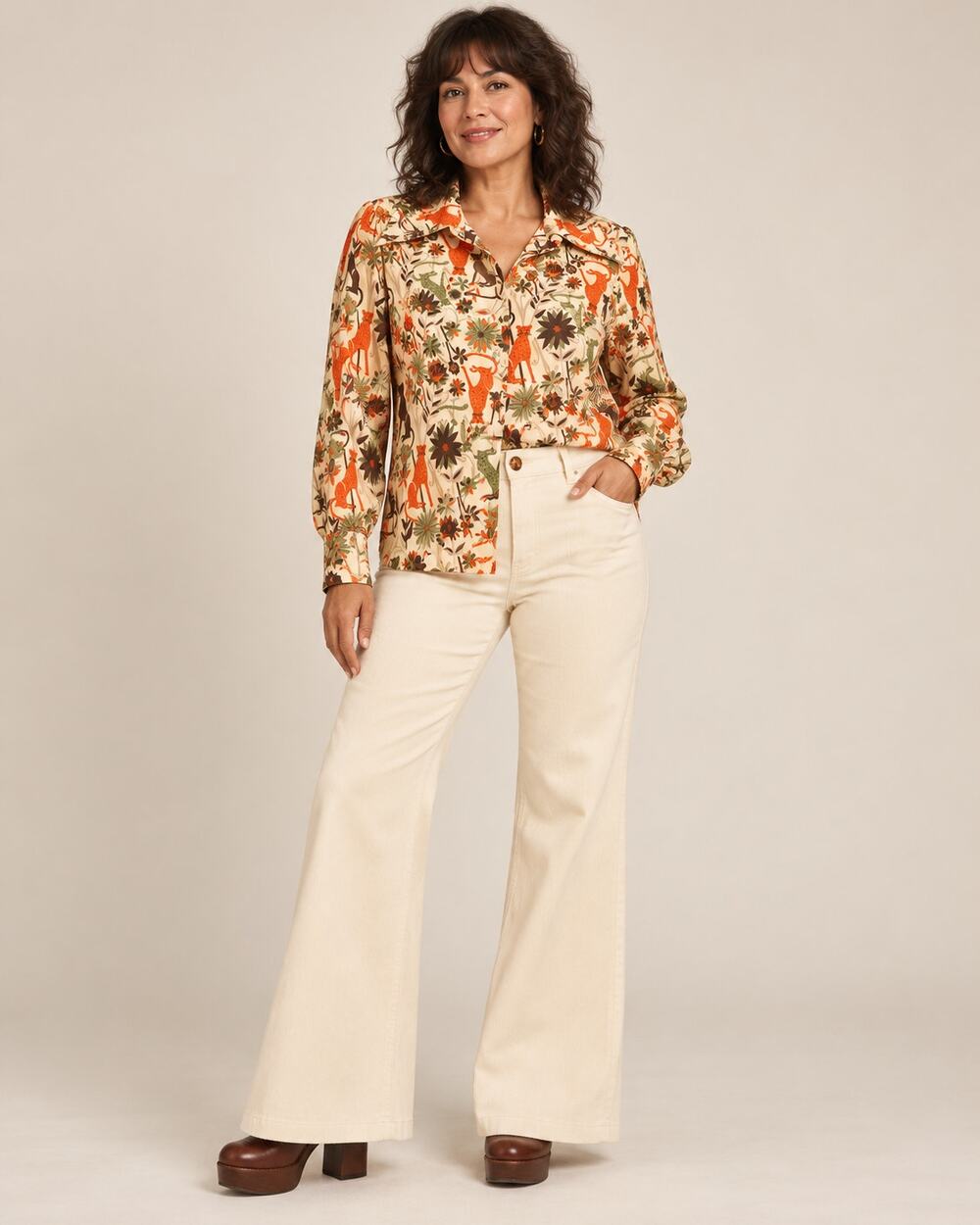 Vintage 1970s Ivory Jungle Cat Floral Print Polyester Knit Blouse M 40" Bust